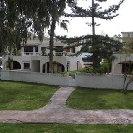 Urbania Club Hotel *